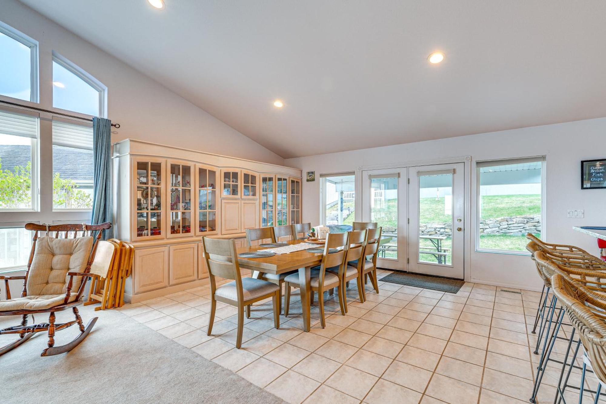 Inviting Great Falls Home With Wraparound Deck! Exteriér fotografie