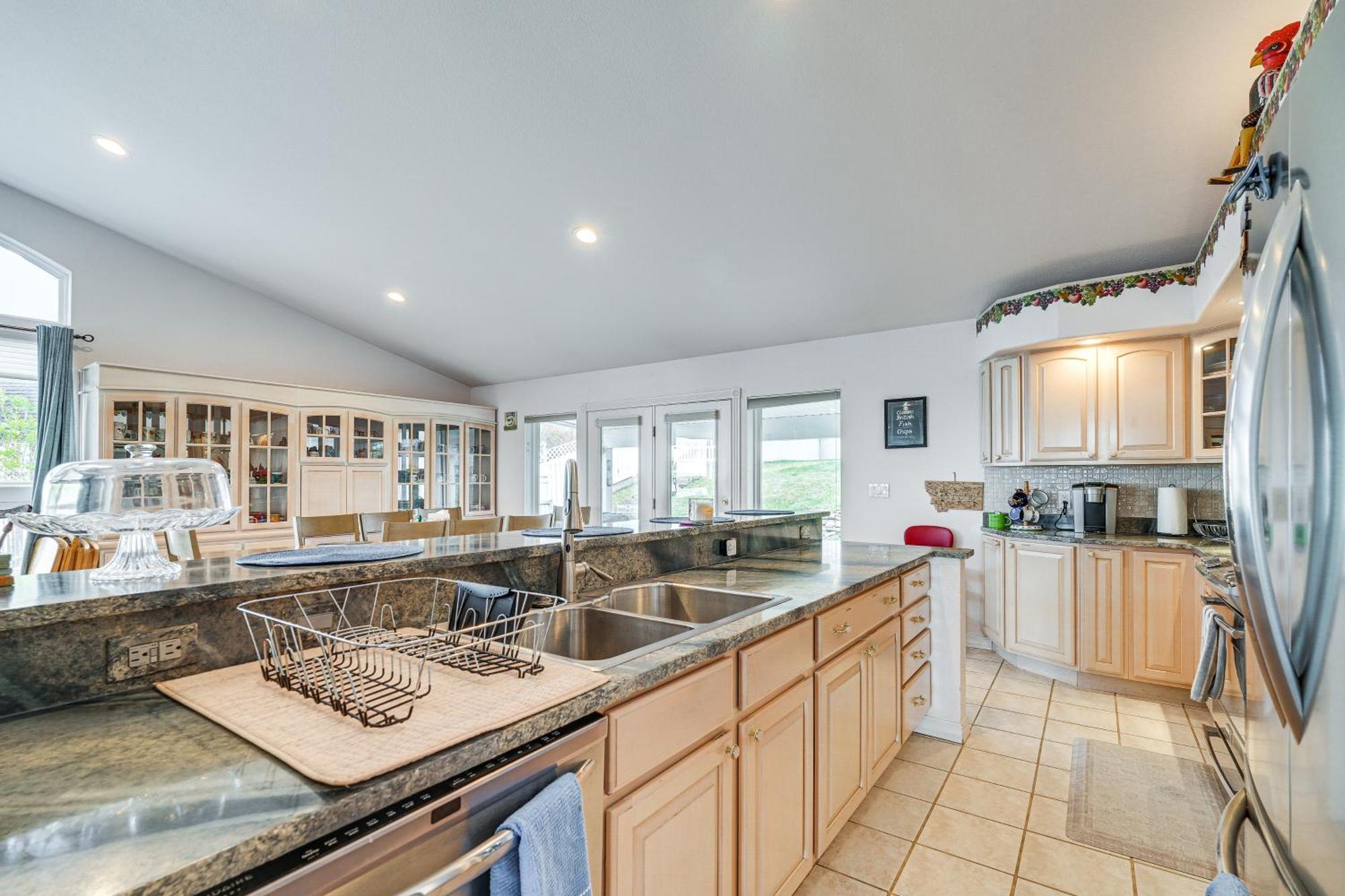 Inviting Great Falls Home With Wraparound Deck! Exteriér fotografie