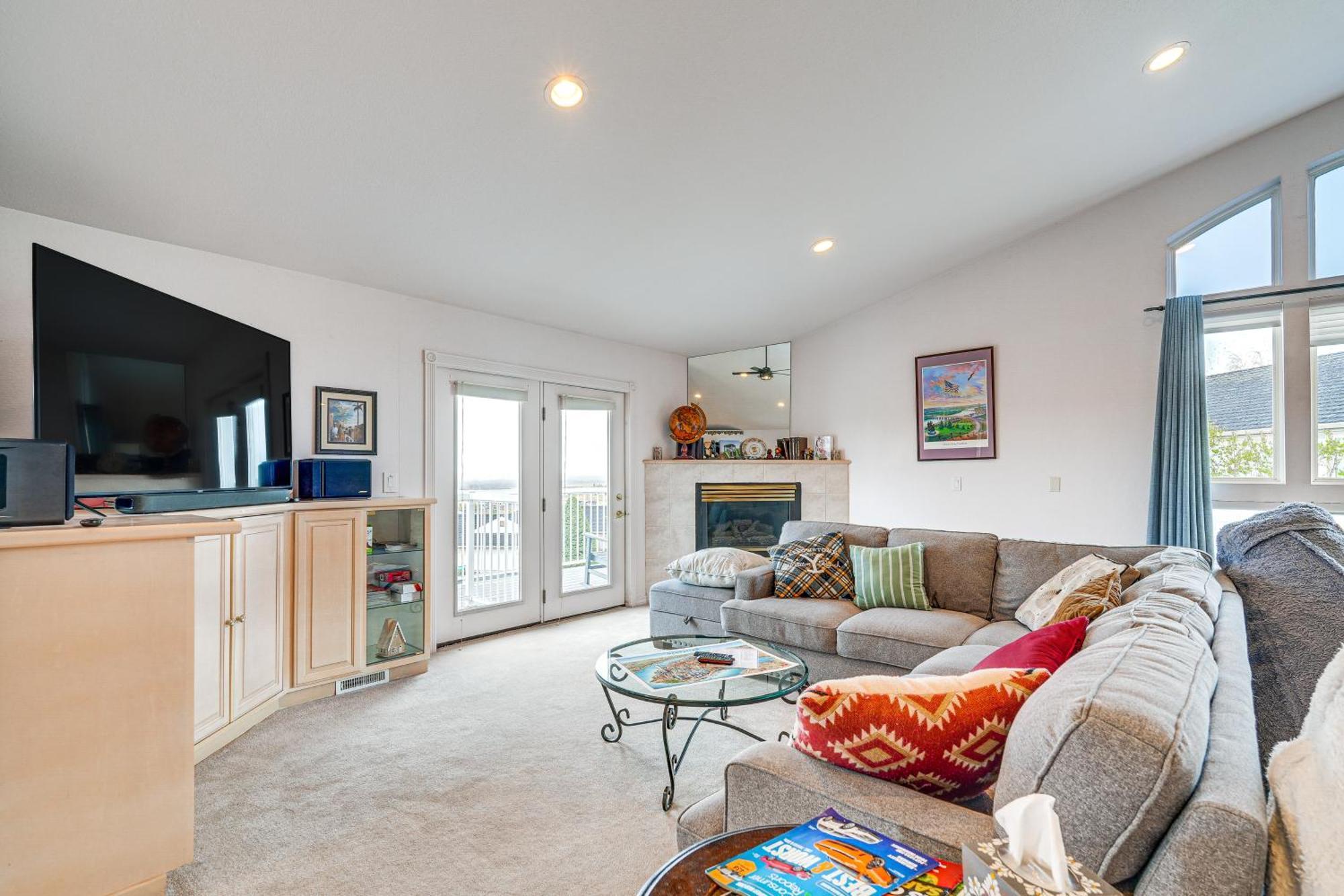 Inviting Great Falls Home With Wraparound Deck! Exteriér fotografie