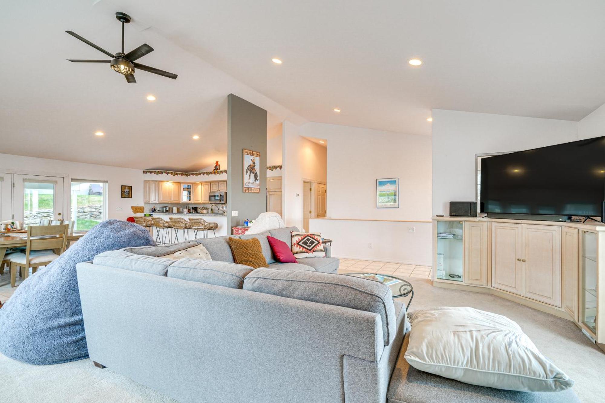Inviting Great Falls Home With Wraparound Deck! Exteriér fotografie