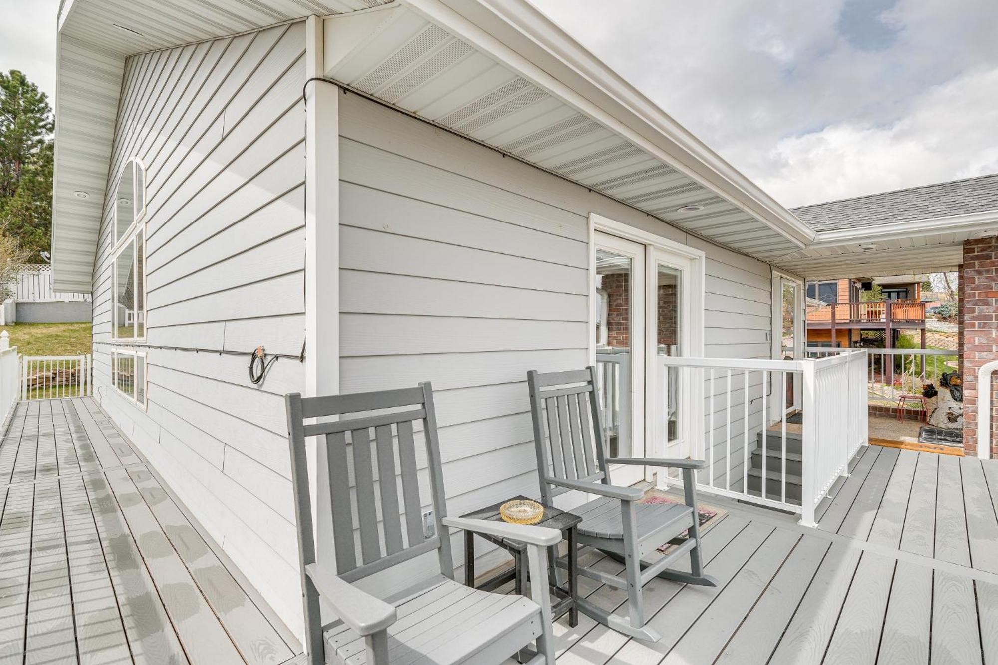 Inviting Great Falls Home With Wraparound Deck! Exteriér fotografie